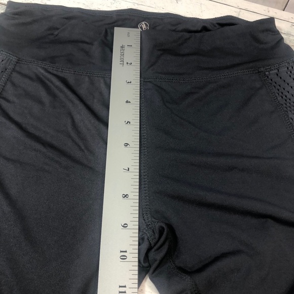 Adrienne Vittadini Sport Super Lightweight Mesh Capri Crop Leggings M - Picture 7 of 8